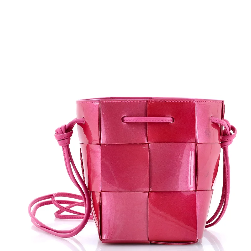 Cassette Bucket Bag Maxi Intrecciato Patent Mini