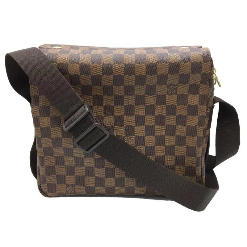 Louis Vuitton Speedy bags in monogram canvas for a classic lookLouis Vuitton Damier Shoulder Bag Damier Canvas