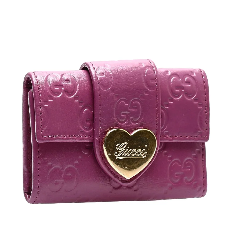 Women Gucci bags with a zip - around closure for securityGucci Guccissima Heart Key Holder (28953)