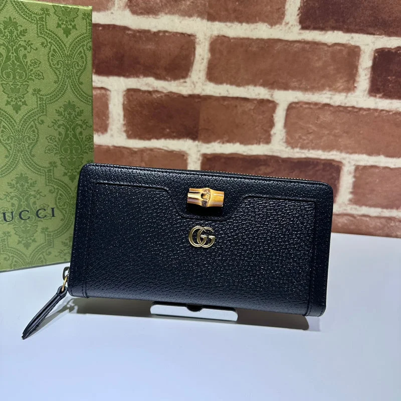 Gucci Marmont bags for women with a contrast - colored interiorGucci Luxury - Bags - 261